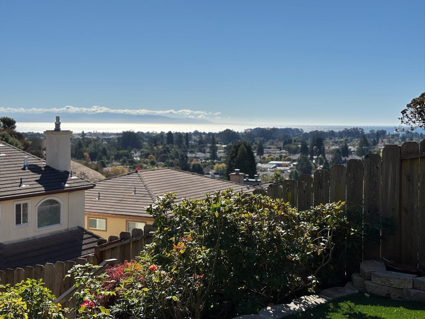 Detail Gallery Image 18 of 44 For 2425 Benson Ave, Santa Cruz,  CA 95065 - 4 Beds | 2/1 Baths