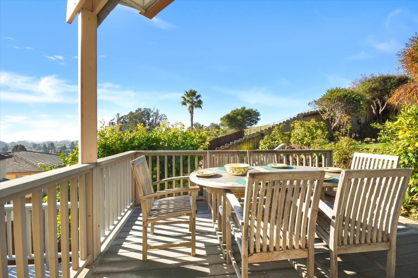 Detail Gallery Image 25 of 44 For 2425 Benson Ave, Santa Cruz,  CA 95065 - 4 Beds | 2/1 Baths