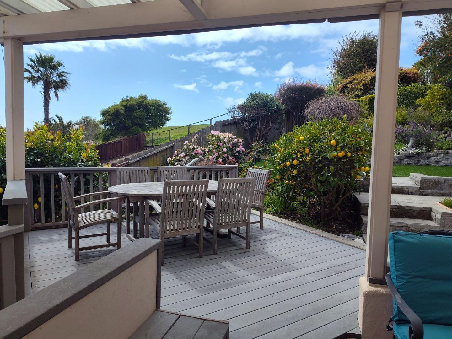 Detail Gallery Image 28 of 44 For 2425 Benson Ave, Santa Cruz,  CA 95065 - 4 Beds | 2/1 Baths