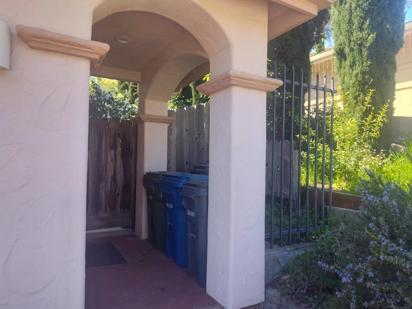 Detail Gallery Image 43 of 44 For 2425 Benson Ave, Santa Cruz,  CA 95065 - 4 Beds | 2/1 Baths