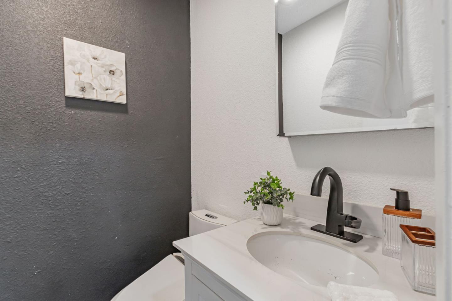 Detail Gallery Image 28 of 48 For 2303 Lava Dr, San Jose,  CA 95133 - 3 Beds | 1/1 Baths