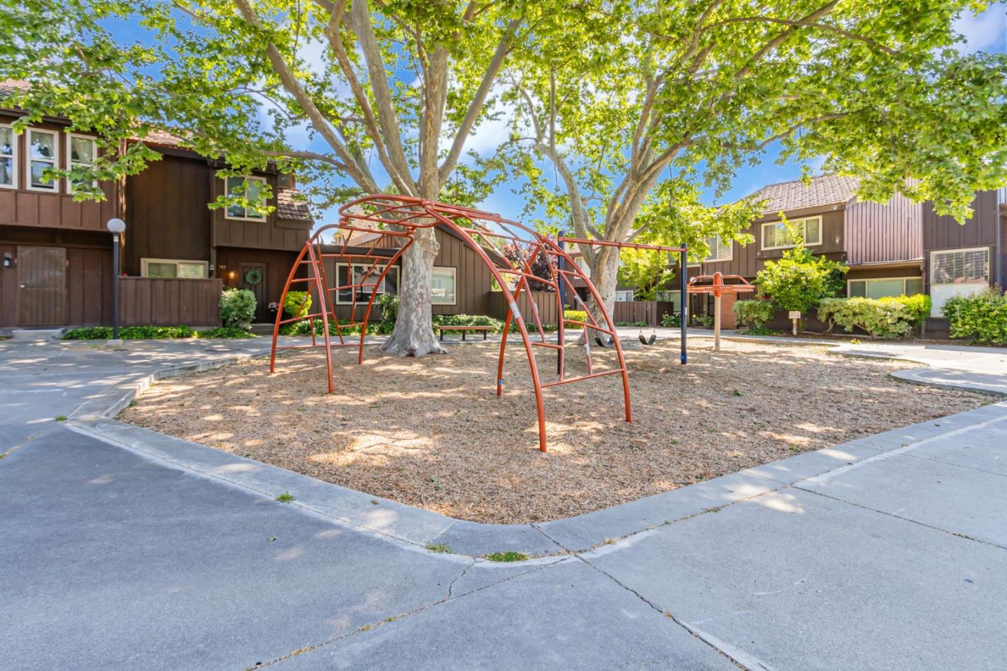 Detail Gallery Image 39 of 48 For 2303 Lava Dr, San Jose,  CA 95133 - 3 Beds | 1/1 Baths