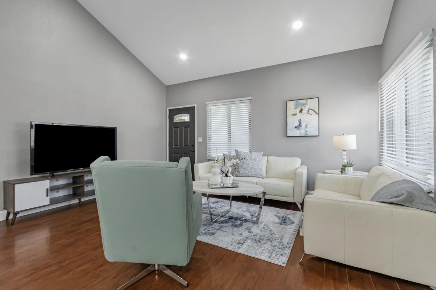 Detail Gallery Image 6 of 48 For 2303 Lava Dr, San Jose,  CA 95133 - 3 Beds | 1/1 Baths