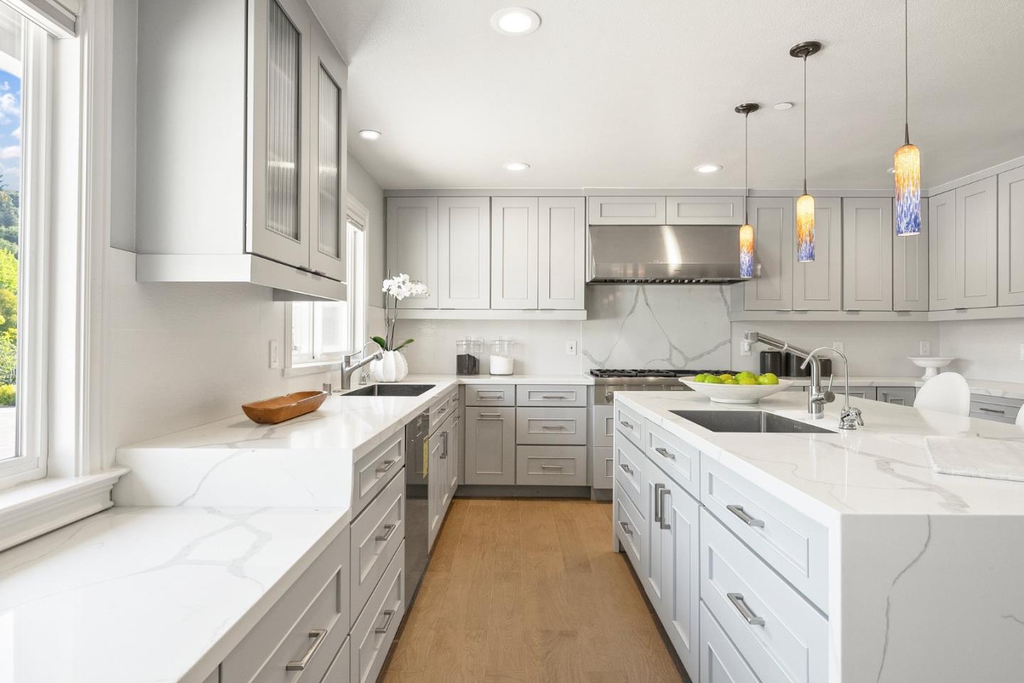 Detail Gallery Image 11 of 39 For 20847 Russell Ln, Saratoga,  CA 95070 - 5 Beds | 4/1 Baths