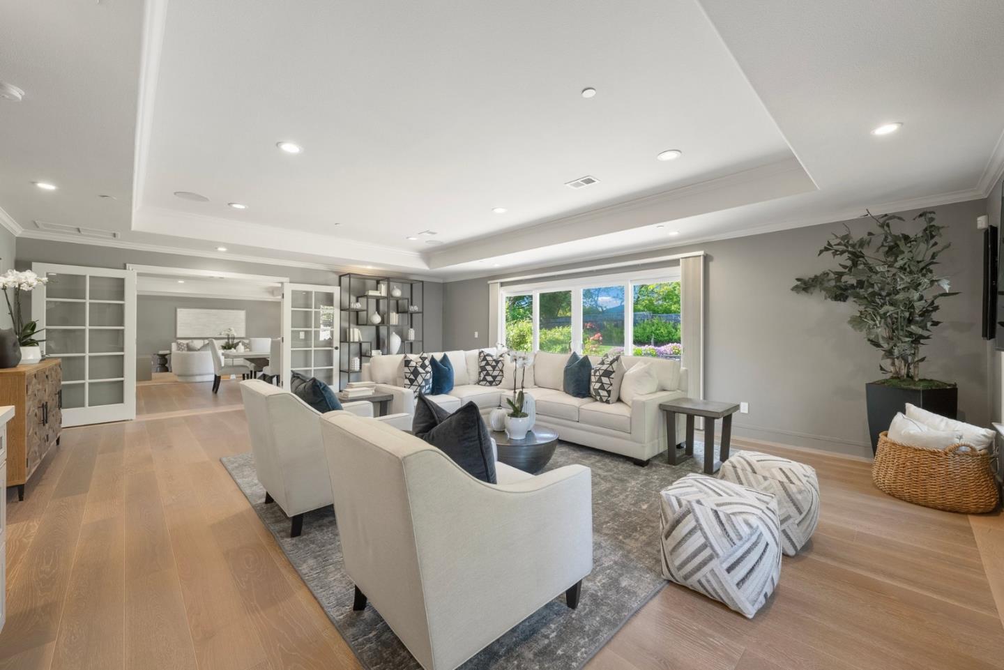 Detail Gallery Image 15 of 39 For 20847 Russell Ln, Saratoga,  CA 95070 - 5 Beds | 4/1 Baths