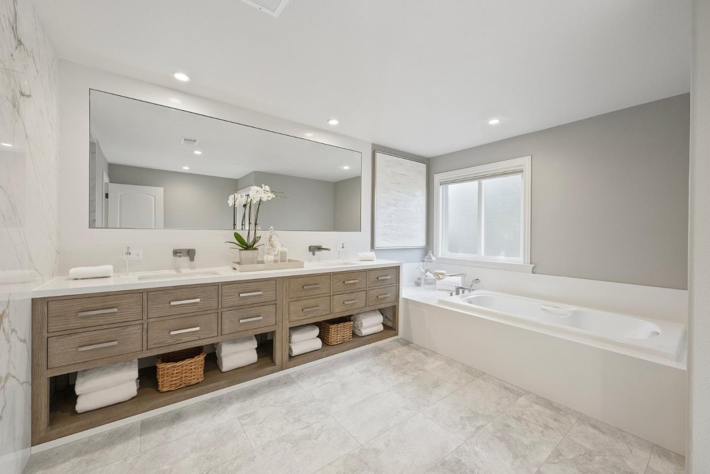 Detail Gallery Image 19 of 39 For 20847 Russell Ln, Saratoga,  CA 95070 - 5 Beds | 4/1 Baths