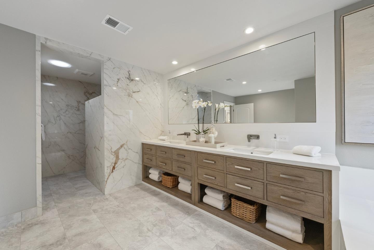Detail Gallery Image 20 of 39 For 20847 Russell Ln, Saratoga,  CA 95070 - 5 Beds | 4/1 Baths