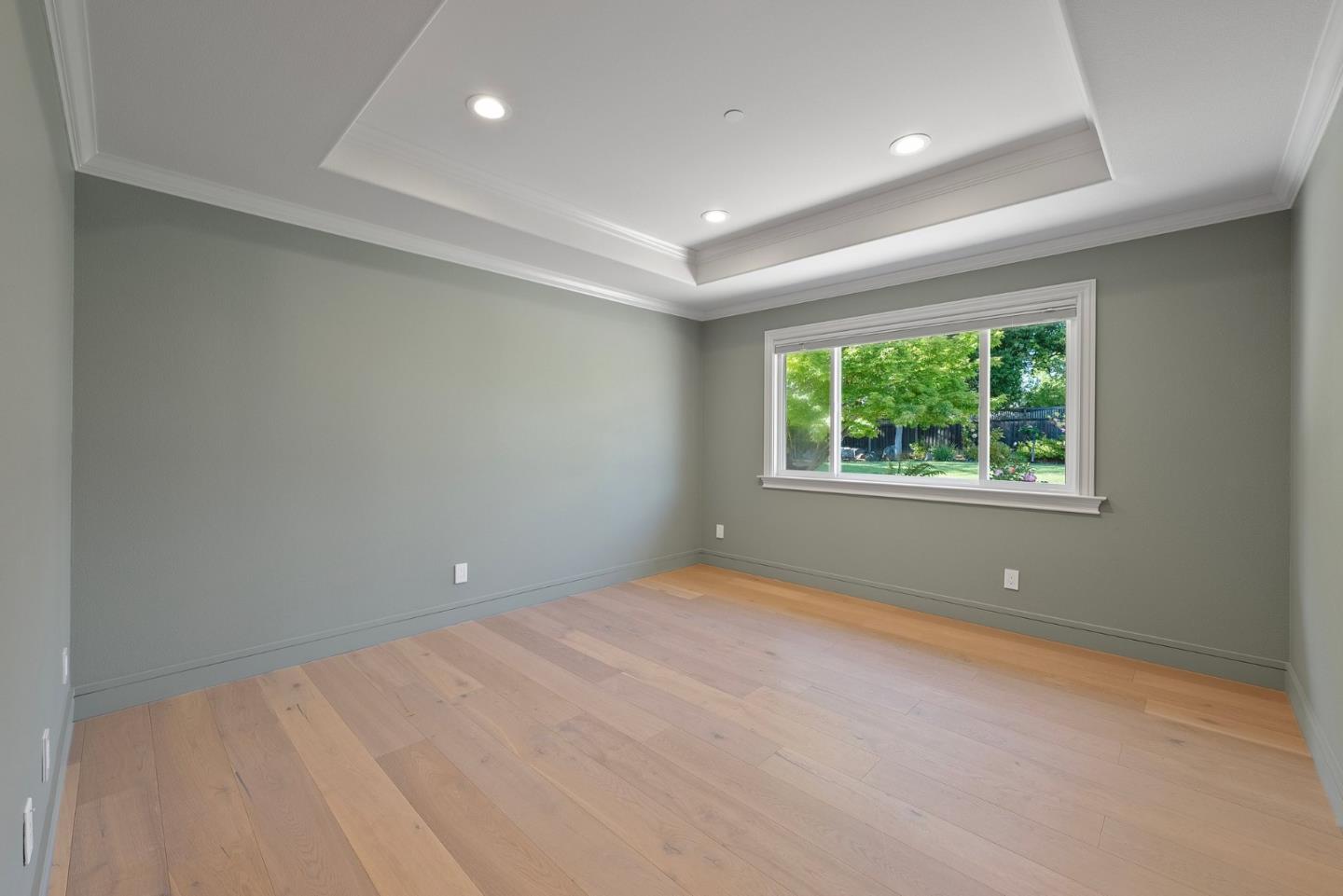 Detail Gallery Image 23 of 39 For 20847 Russell Ln, Saratoga,  CA 95070 - 5 Beds | 4/1 Baths