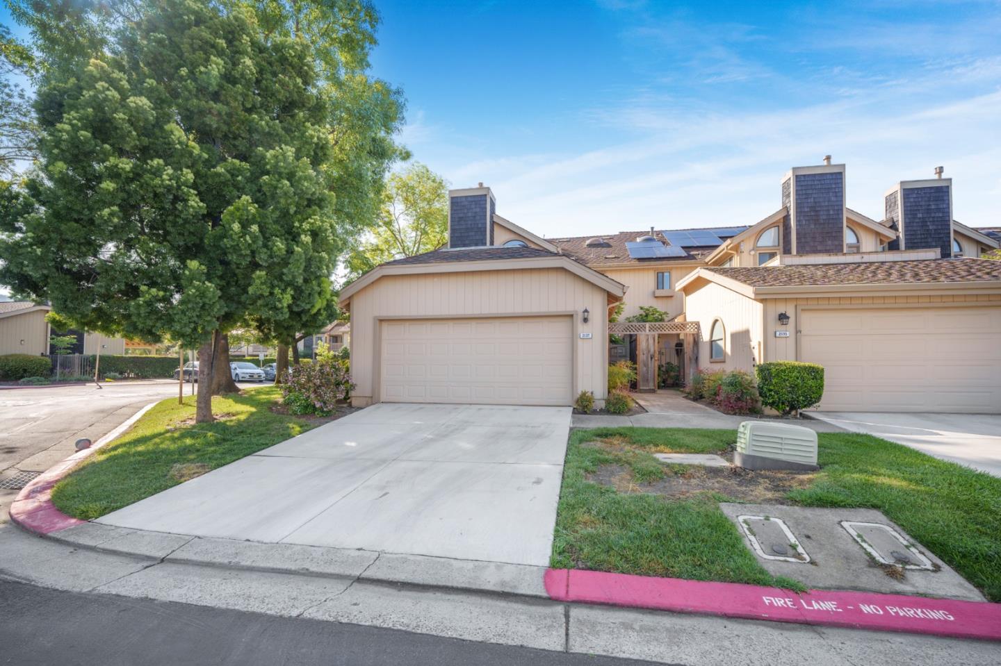 Detail Gallery Image 4 of 36 For 2137 Darnis Cir, Morgan Hill,  CA 95037 - 2 Beds | 2/1 Baths