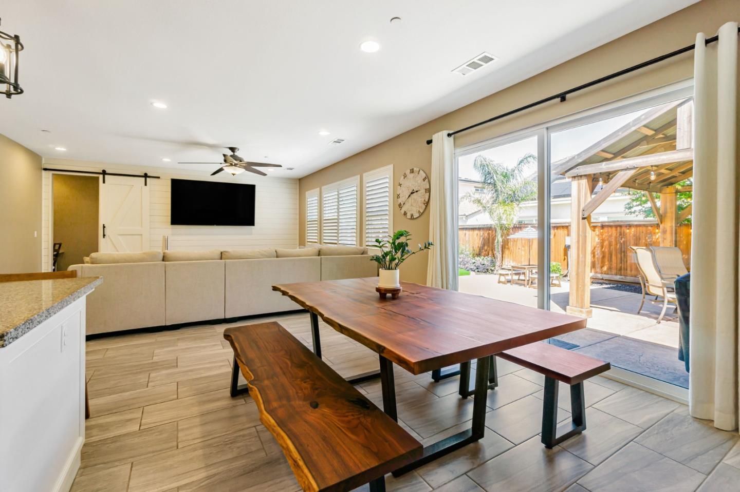 Detail Gallery Image 12 of 40 For 482 Stratford Ct, Brentwood,  CA 94513 - 3 Beds | 2/1 Baths