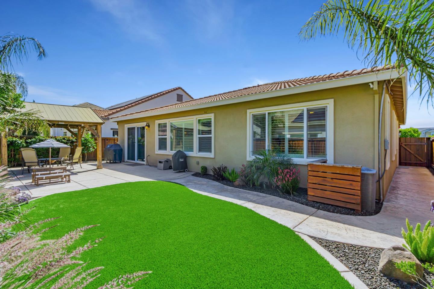 Detail Gallery Image 34 of 40 For 482 Stratford Ct, Brentwood,  CA 94513 - 3 Beds | 2/1 Baths