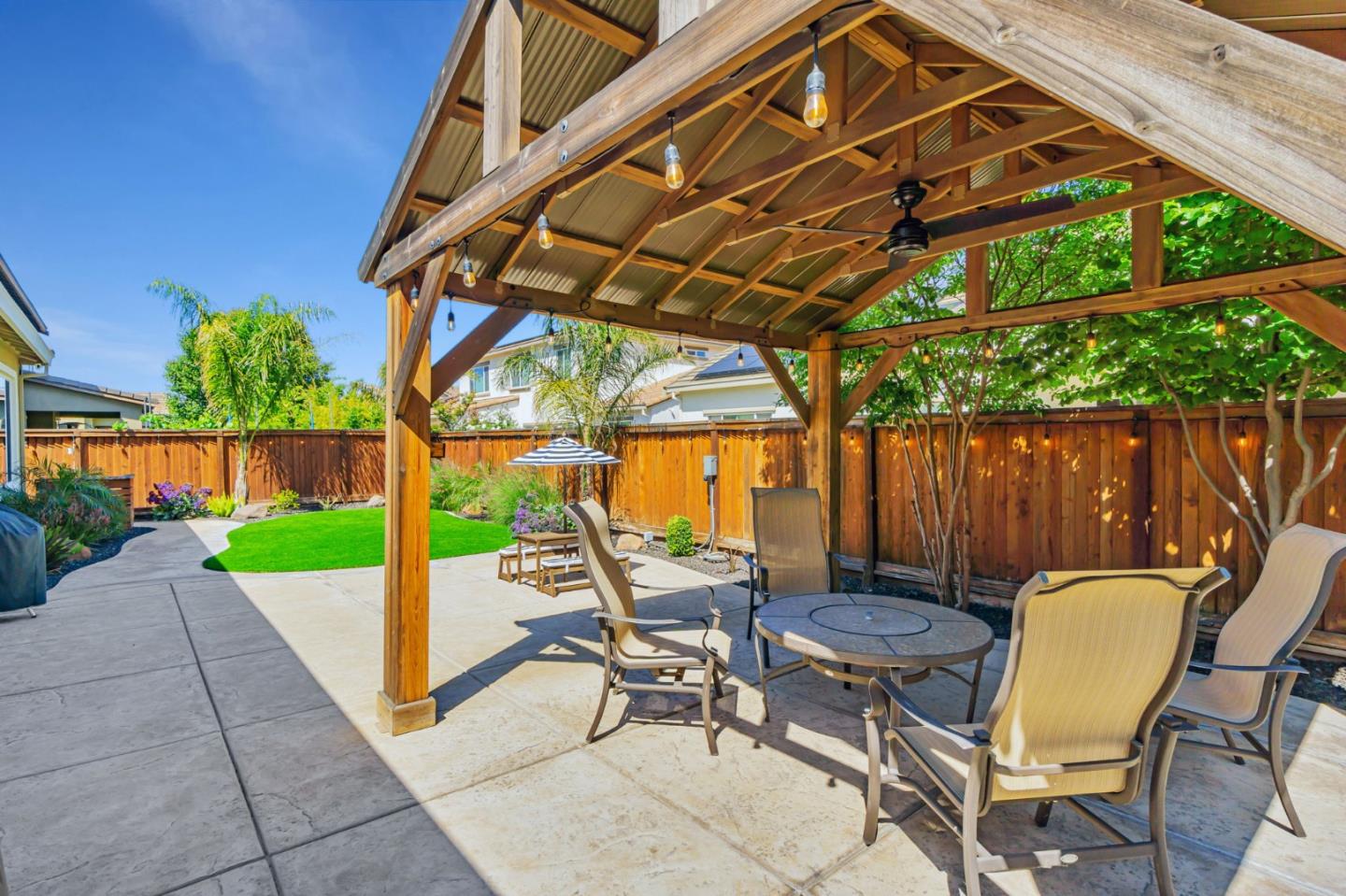 Detail Gallery Image 38 of 40 For 482 Stratford Ct, Brentwood,  CA 94513 - 3 Beds | 2/1 Baths