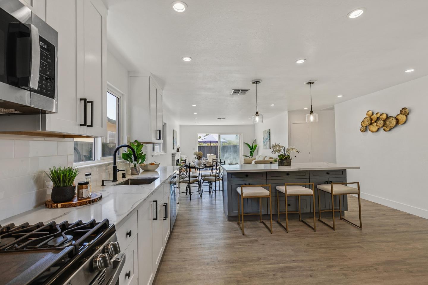 Detail Gallery Image 12 of 42 For 1104 Fassler Ave, Pacifica,  CA 94044 - 4 Beds | 2 Baths