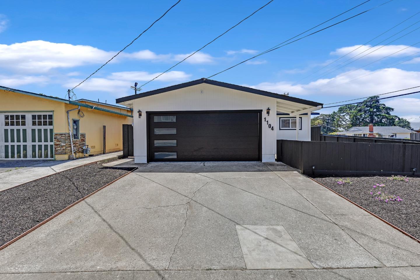 Detail Gallery Image 2 of 42 For 1104 Fassler Ave, Pacifica,  CA 94044 - 4 Beds | 2 Baths