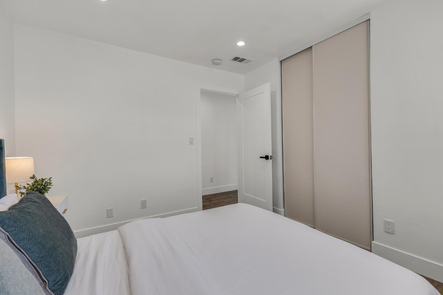 Detail Gallery Image 20 of 42 For 1104 Fassler Ave, Pacifica,  CA 94044 - 4 Beds | 2 Baths