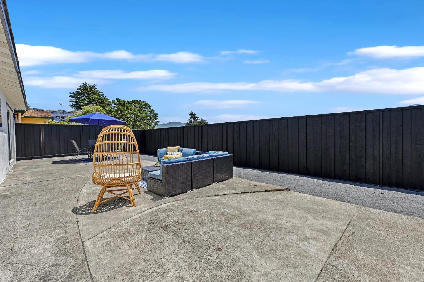 Detail Gallery Image 31 of 42 For 1104 Fassler Ave, Pacifica,  CA 94044 - 4 Beds | 2 Baths