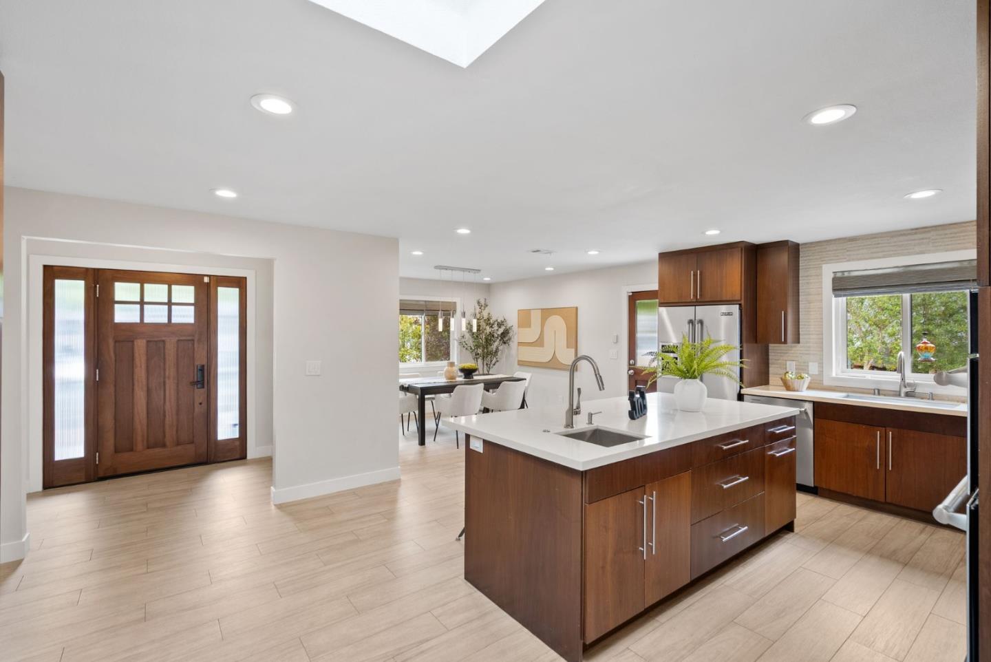 Detail Gallery Image 8 of 44 For 2353 Marr Ln, San Jose,  CA 95124 - 4 Beds | 2 Baths