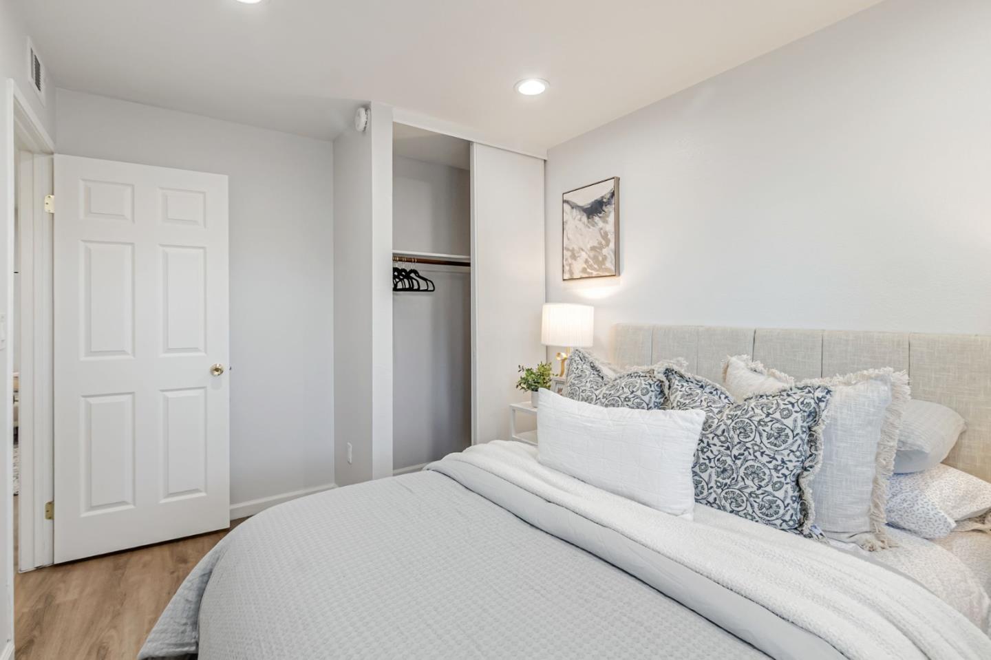 Detail Gallery Image 17 of 43 For 553 Groth Pl, San Jose,  CA 95111 - 4 Beds | 2/1 Baths