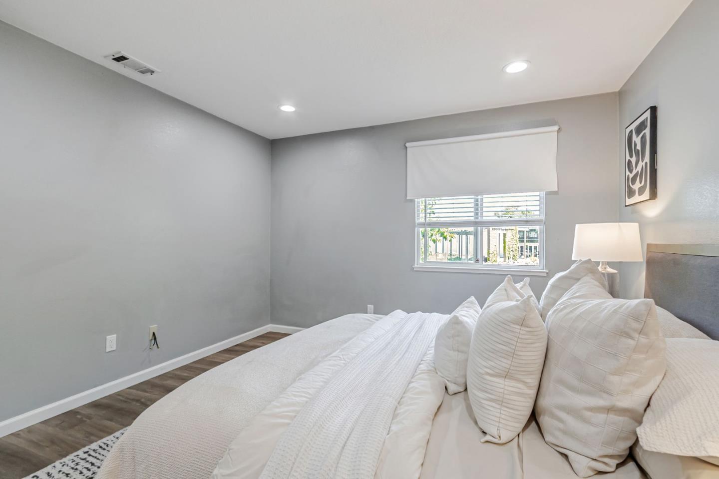 Detail Gallery Image 19 of 43 For 553 Groth Pl, San Jose,  CA 95111 - 4 Beds | 2/1 Baths