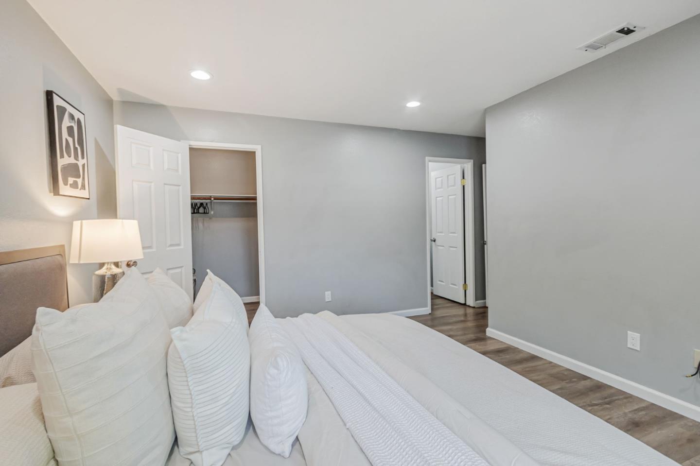 Detail Gallery Image 21 of 43 For 553 Groth Pl, San Jose,  CA 95111 - 4 Beds | 2/1 Baths