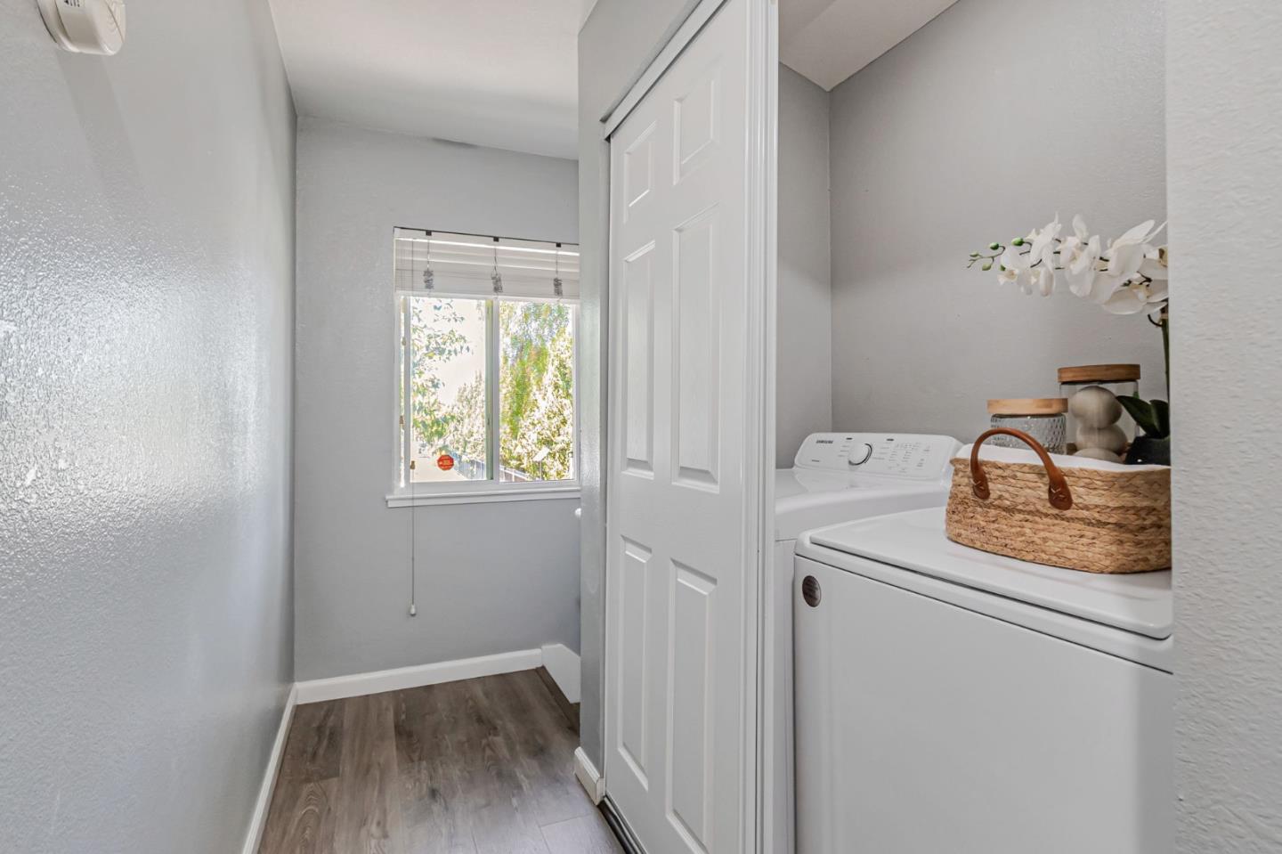 Detail Gallery Image 34 of 43 For 553 Groth Pl, San Jose,  CA 95111 - 4 Beds | 2/1 Baths