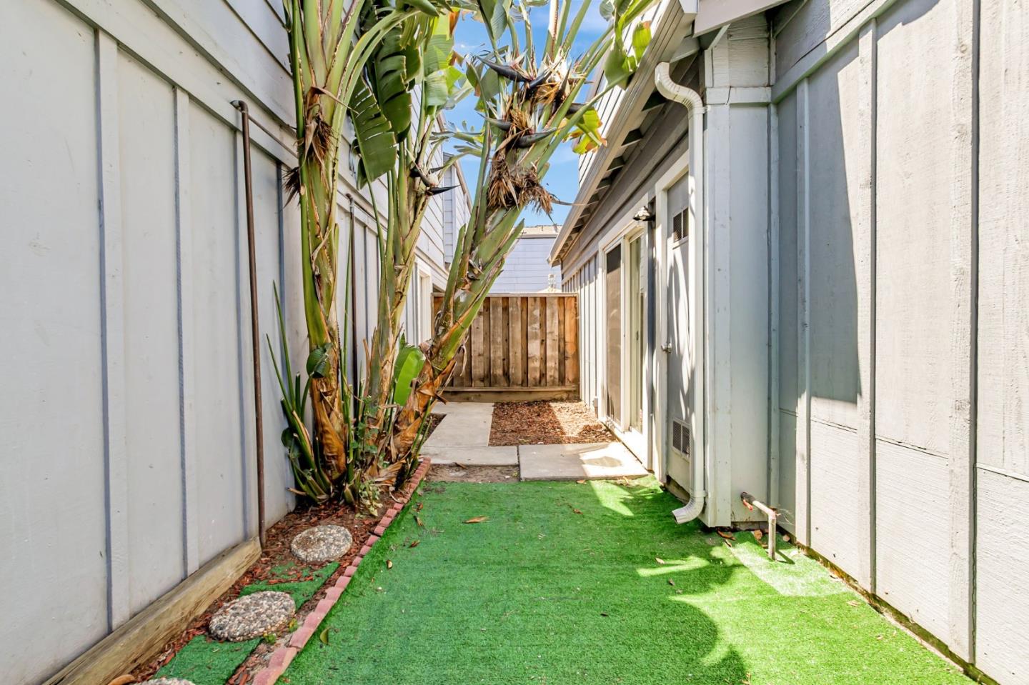 Detail Gallery Image 36 of 43 For 553 Groth Pl, San Jose,  CA 95111 - 4 Beds | 2/1 Baths