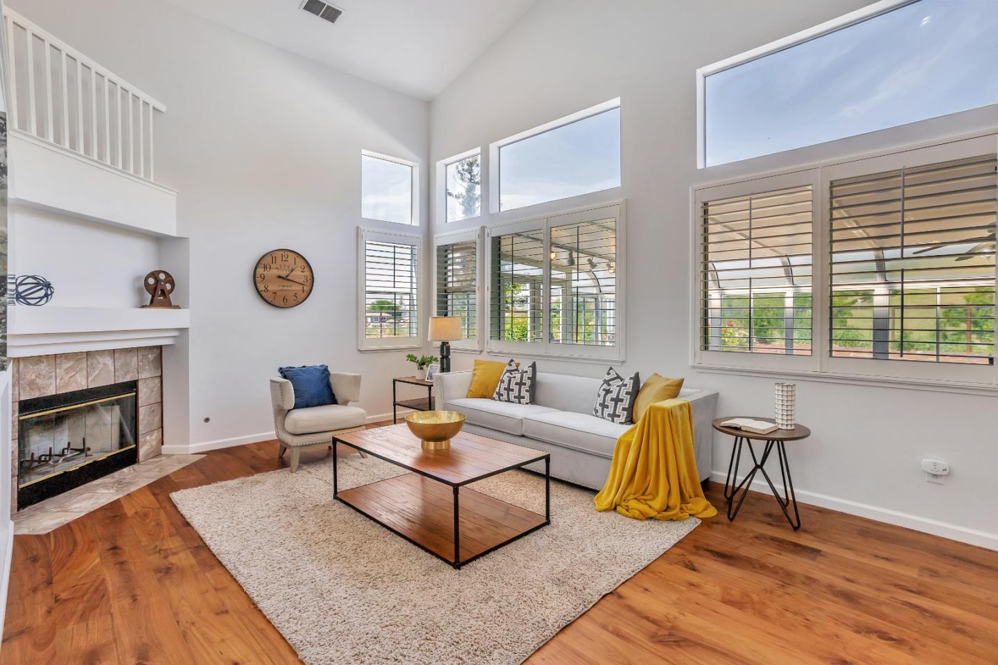 Detail Gallery Image 10 of 57 For 3163 Hawkcrest Cir, San Jose,  CA 95135 - 5 Beds | 3/1 Baths