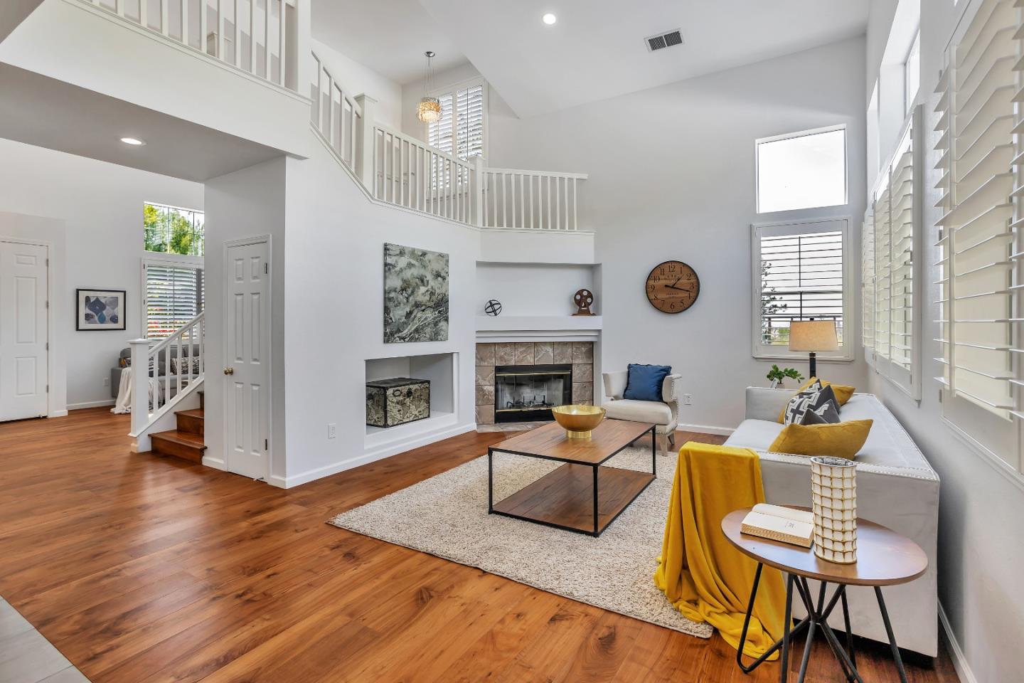Detail Gallery Image 11 of 57 For 3163 Hawkcrest Cir, San Jose,  CA 95135 - 5 Beds | 3/1 Baths