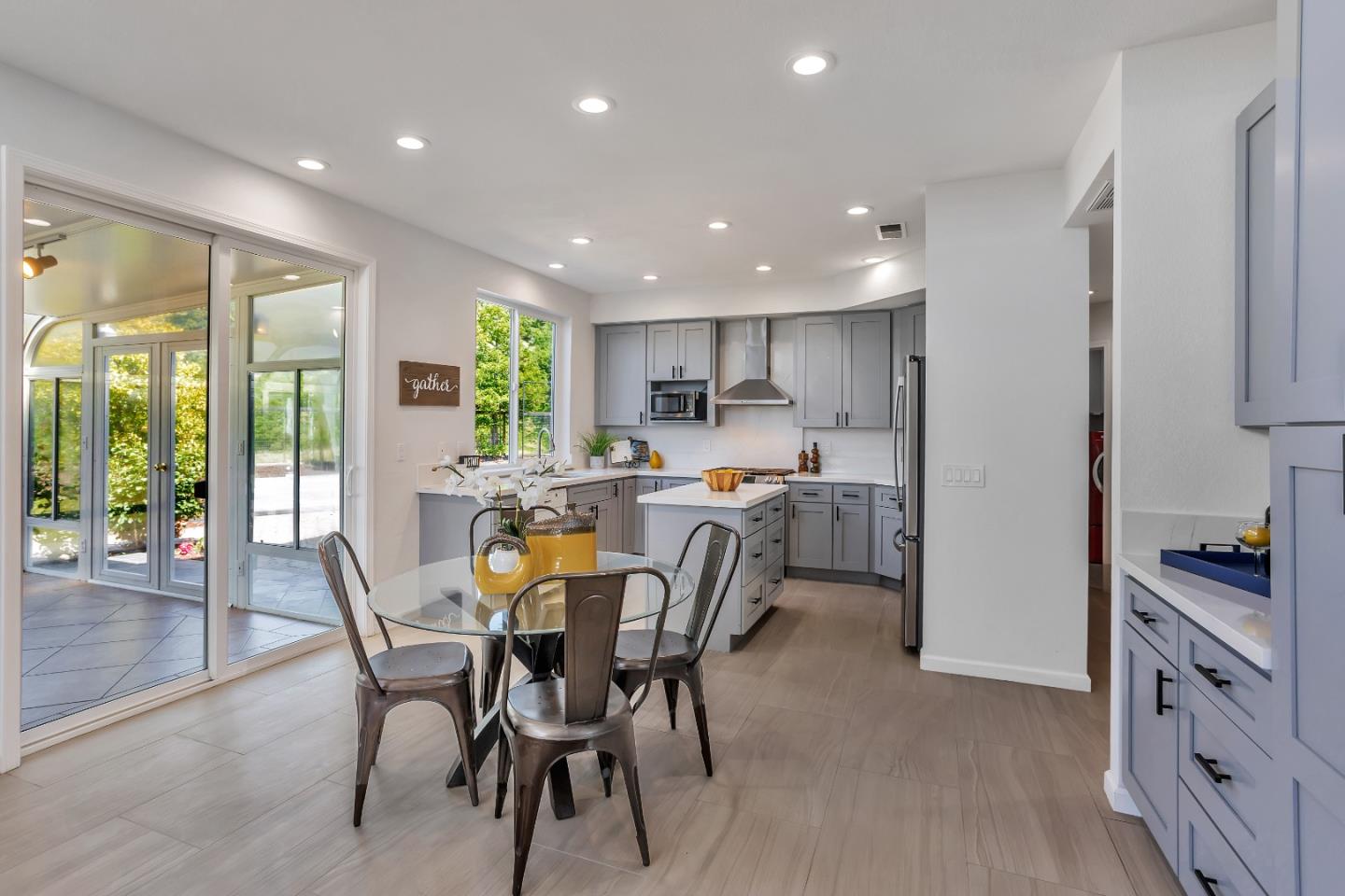 Detail Gallery Image 14 of 57 For 3163 Hawkcrest Cir, San Jose,  CA 95135 - 5 Beds | 3/1 Baths