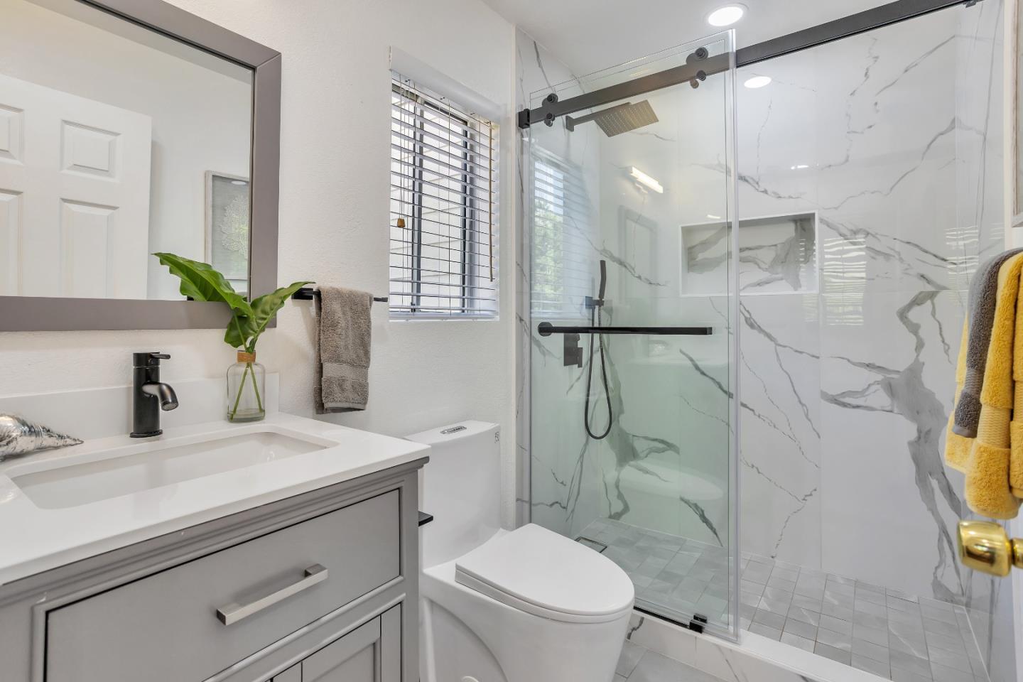 Detail Gallery Image 23 of 57 For 3163 Hawkcrest Cir, San Jose,  CA 95135 - 5 Beds | 3/1 Baths