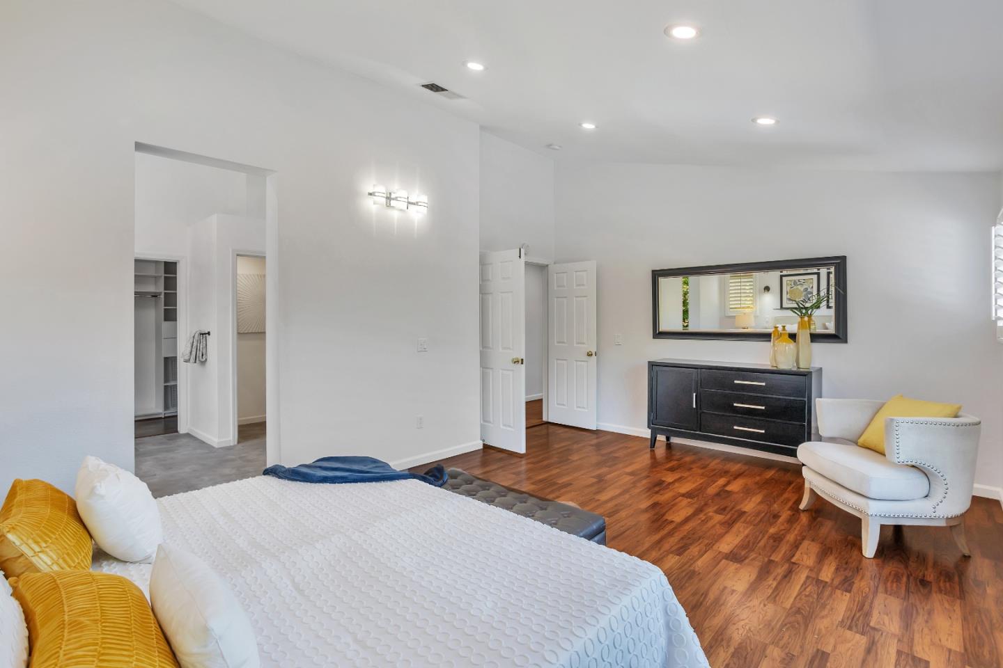 Detail Gallery Image 29 of 57 For 3163 Hawkcrest Cir, San Jose,  CA 95135 - 5 Beds | 3/1 Baths