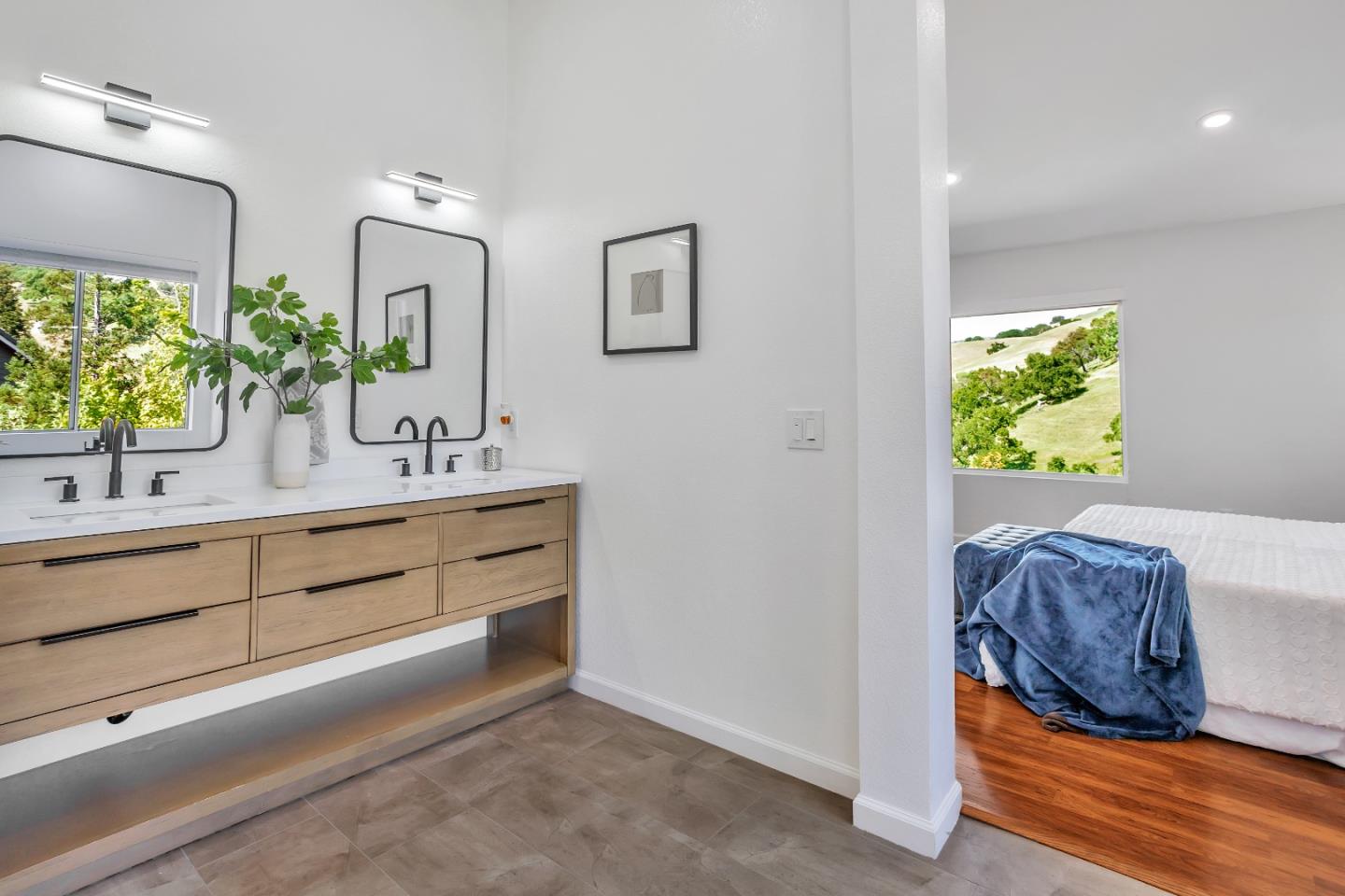 Detail Gallery Image 30 of 57 For 3163 Hawkcrest Cir, San Jose,  CA 95135 - 5 Beds | 3/1 Baths