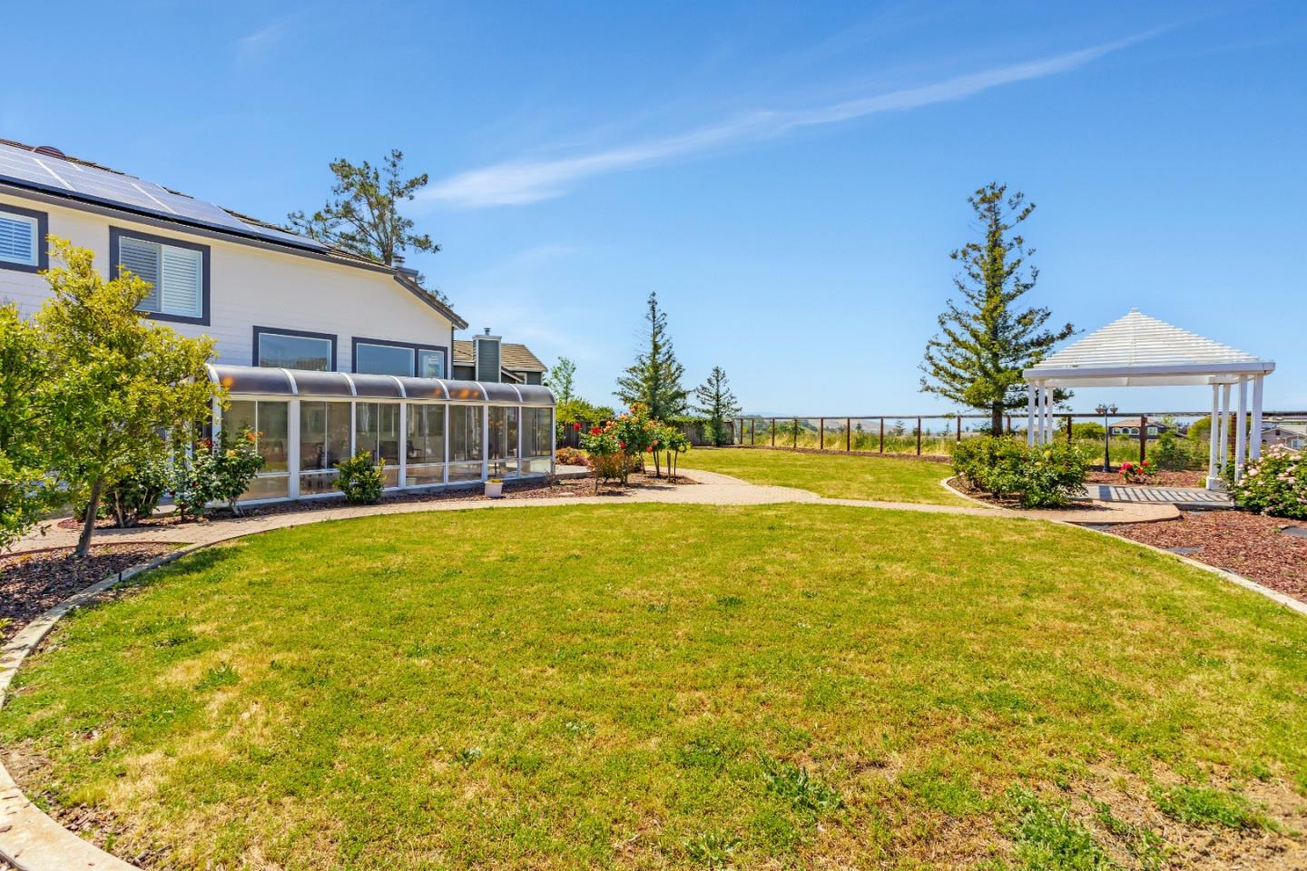 Detail Gallery Image 44 of 57 For 3163 Hawkcrest Cir, San Jose,  CA 95135 - 5 Beds | 3/1 Baths