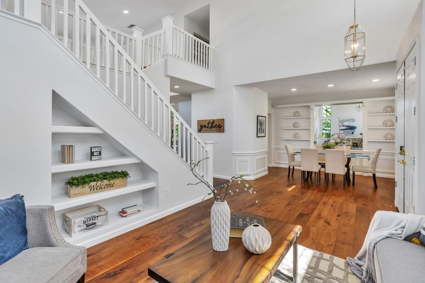 Detail Gallery Image 7 of 57 For 3163 Hawkcrest Cir, San Jose,  CA 95135 - 5 Beds | 3/1 Baths