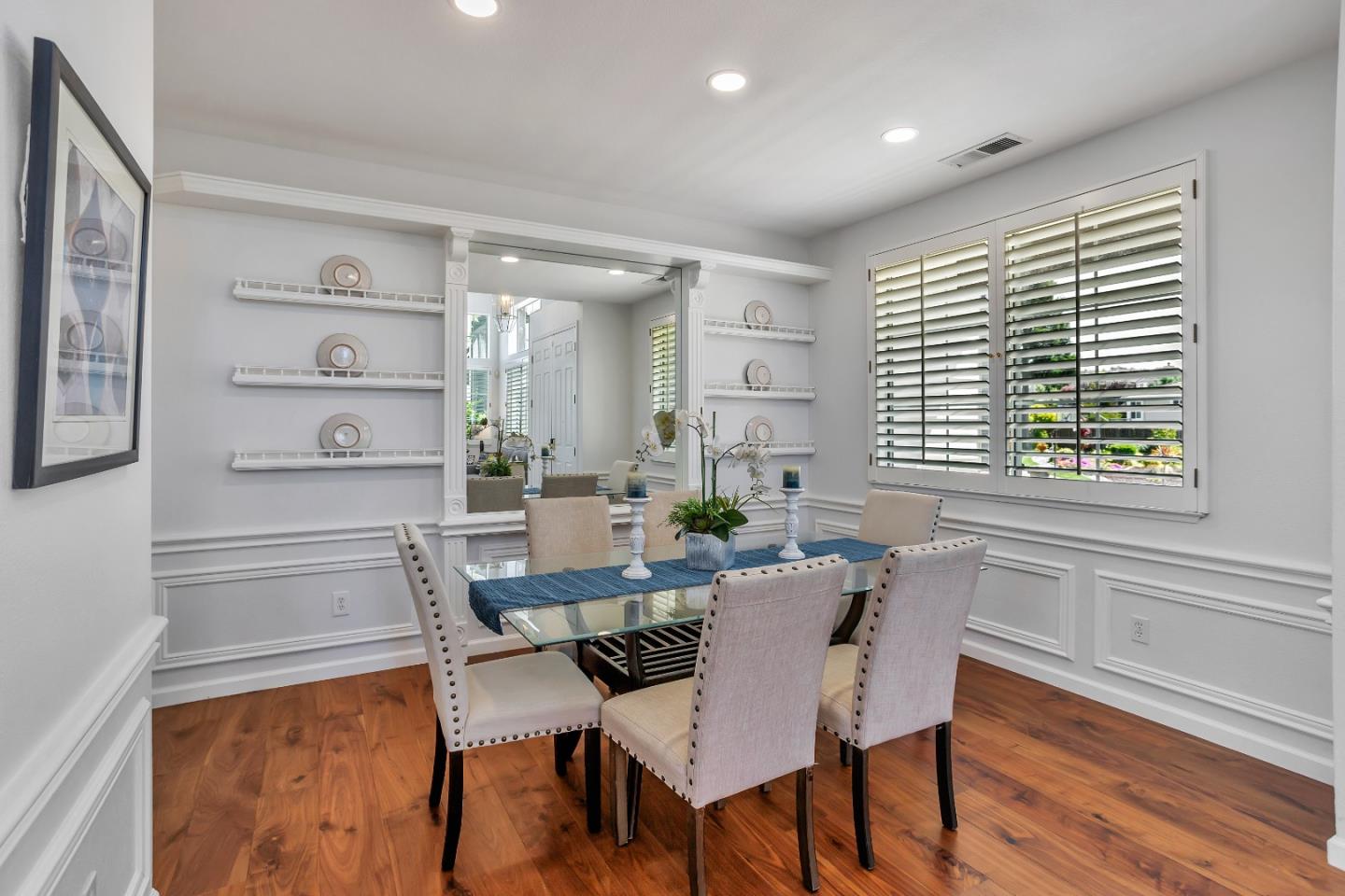 Detail Gallery Image 8 of 57 For 3163 Hawkcrest Cir, San Jose,  CA 95135 - 5 Beds | 3/1 Baths