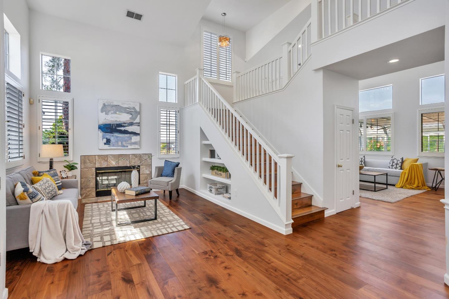 Detail Gallery Image 9 of 57 For 3163 Hawkcrest Cir, San Jose,  CA 95135 - 5 Beds | 3/1 Baths