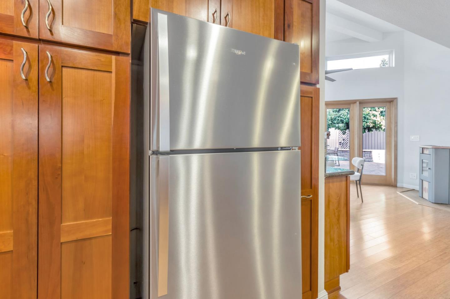 Detail Gallery Image 13 of 33 For 550 E Arbor Ave, Sunnyvale,  CA 94085 - 3 Beds | 2 Baths