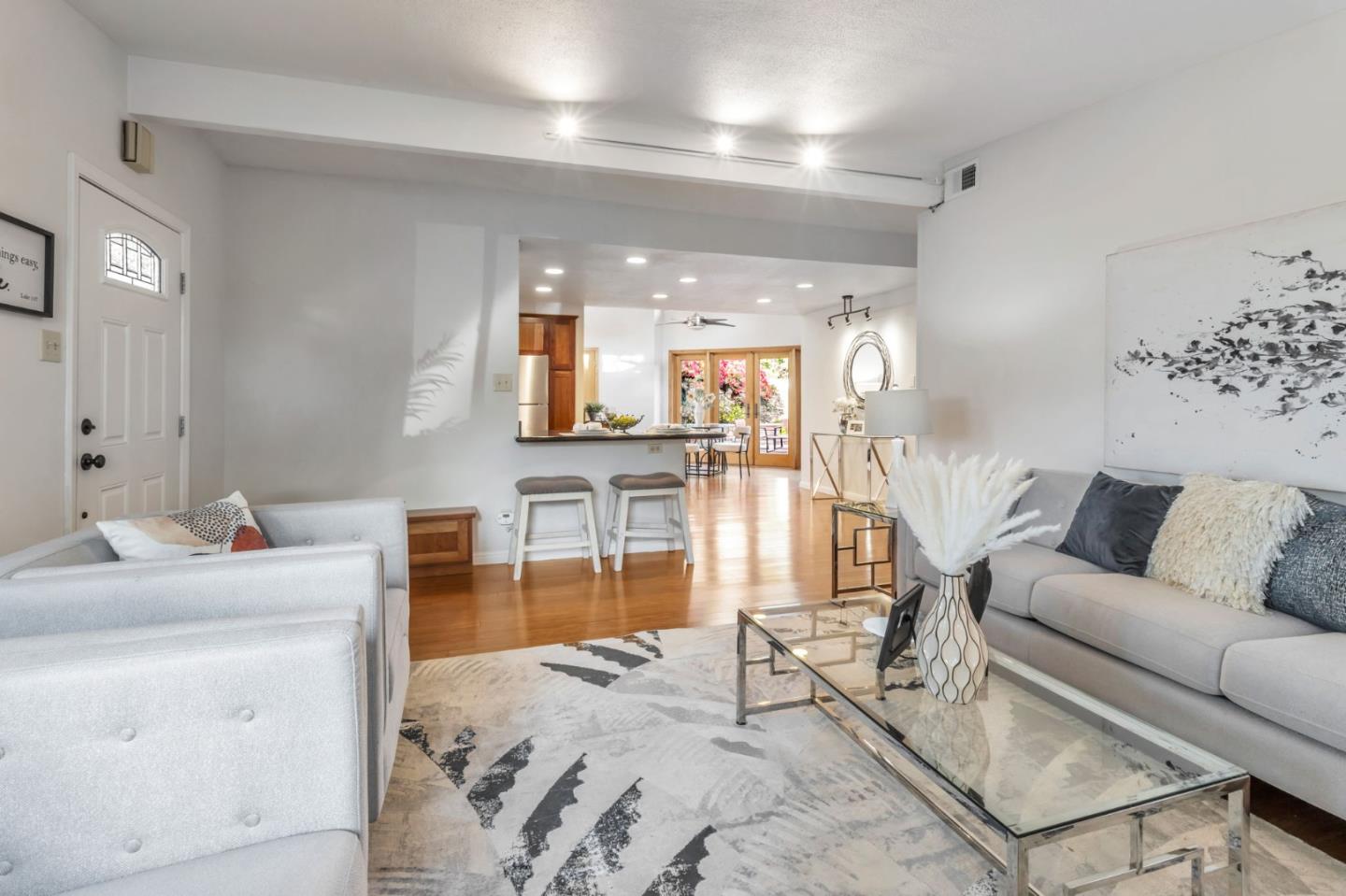 Detail Gallery Image 20 of 33 For 550 E Arbor Ave, Sunnyvale,  CA 94085 - 3 Beds | 2 Baths