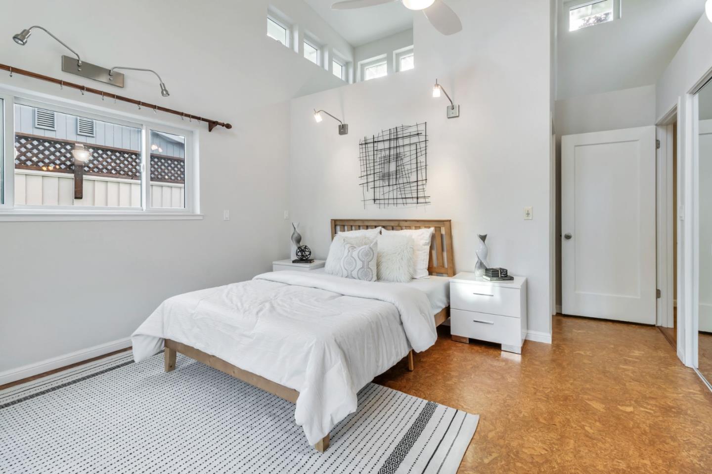 Detail Gallery Image 21 of 33 For 550 E Arbor Ave, Sunnyvale,  CA 94085 - 3 Beds | 2 Baths