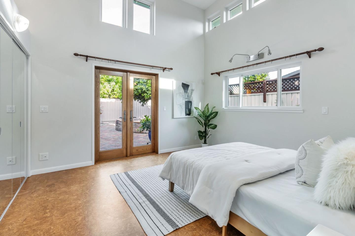 Detail Gallery Image 22 of 33 For 550 E Arbor Ave, Sunnyvale,  CA 94085 - 3 Beds | 2 Baths