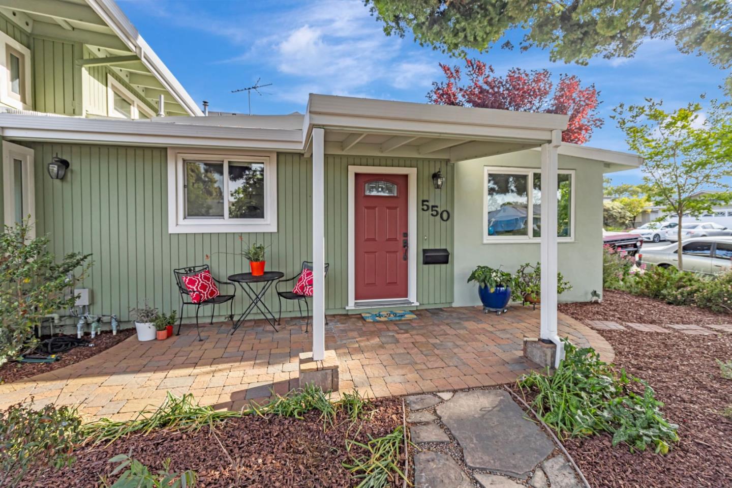 Detail Gallery Image 5 of 33 For 550 E Arbor Ave, Sunnyvale,  CA 94085 - 3 Beds | 2 Baths