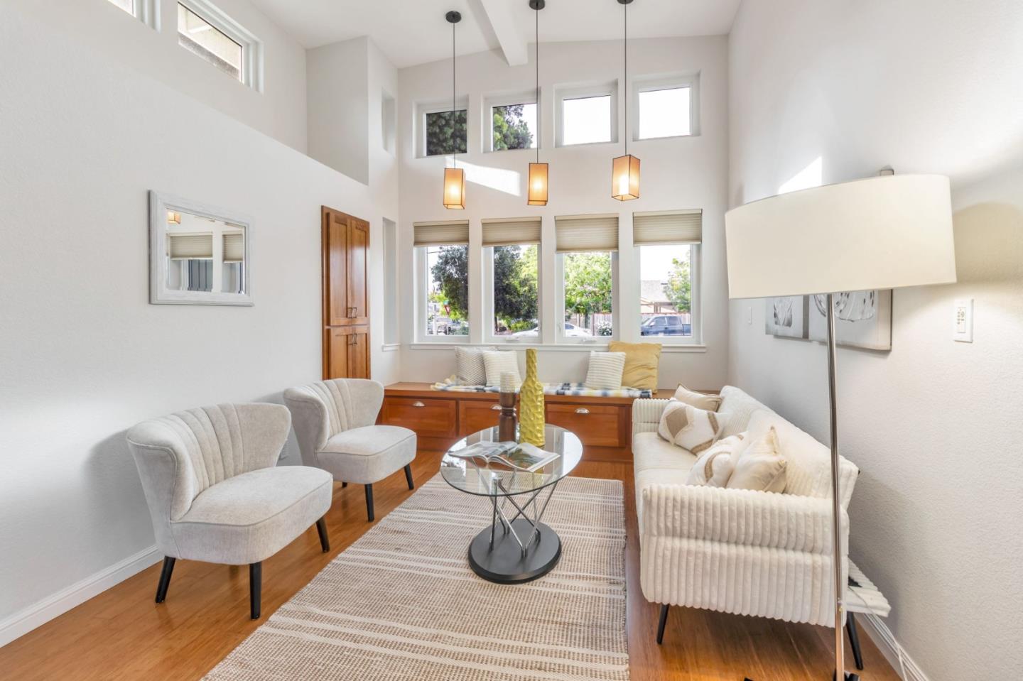 Detail Gallery Image 6 of 33 For 550 E Arbor Ave, Sunnyvale,  CA 94085 - 3 Beds | 2 Baths