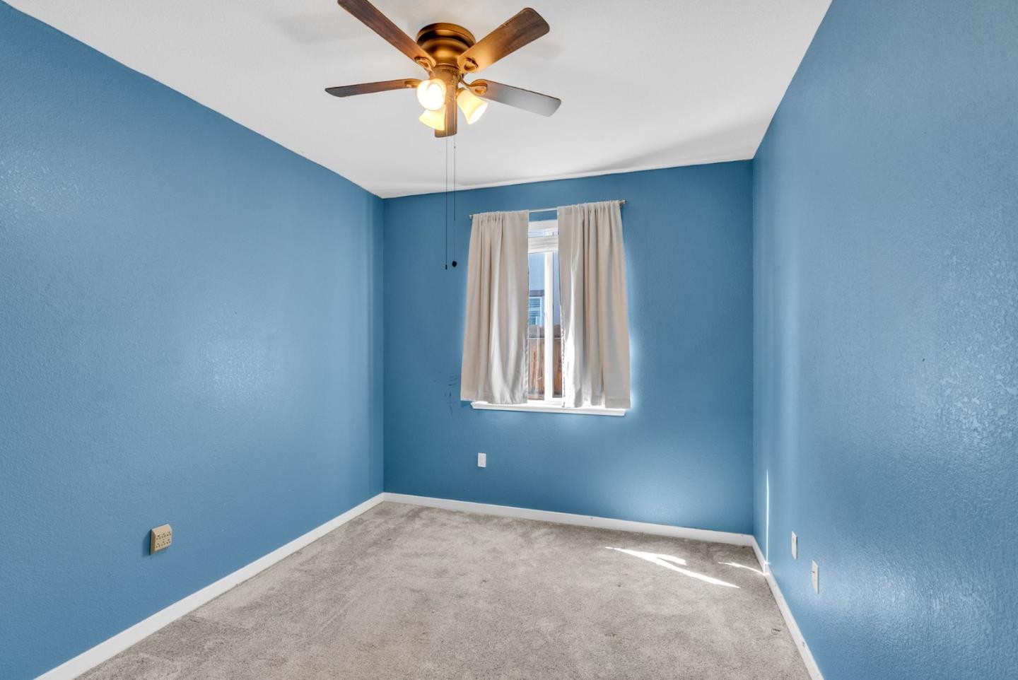 Detail Gallery Image 14 of 31 For 1241 Taburno Ave, Manteca,  CA 95337 - 4 Beds | 2 Baths
