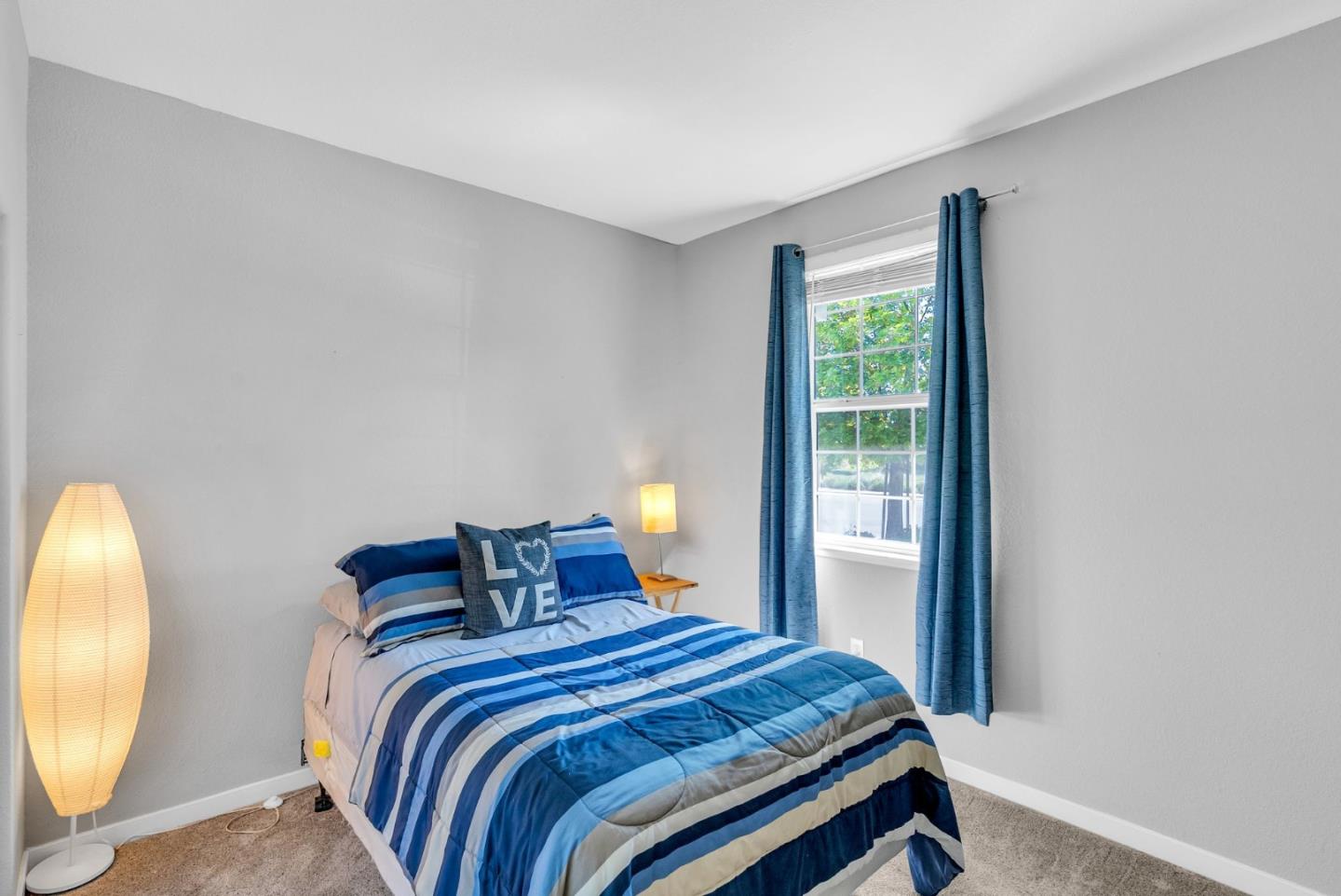 Detail Gallery Image 9 of 31 For 1241 Taburno Ave, Manteca,  CA 95337 - 4 Beds | 2 Baths