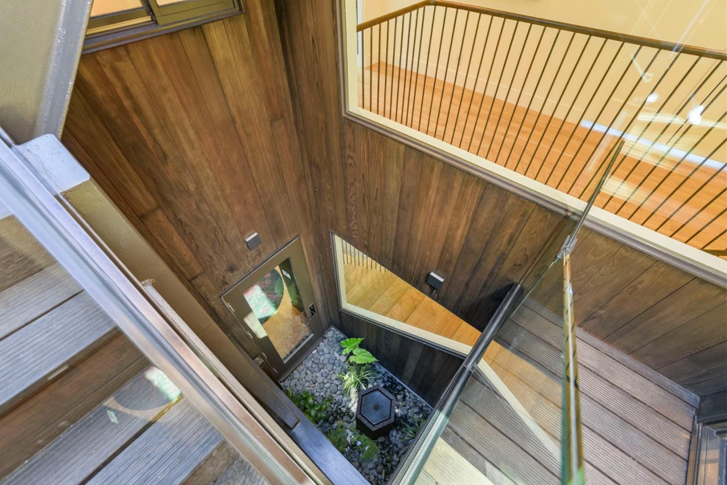 Detail Gallery Image 20 of 24 For 1501 Diamond St, San Francisco,  CA 94131 - 4 Beds | 3/2 Baths