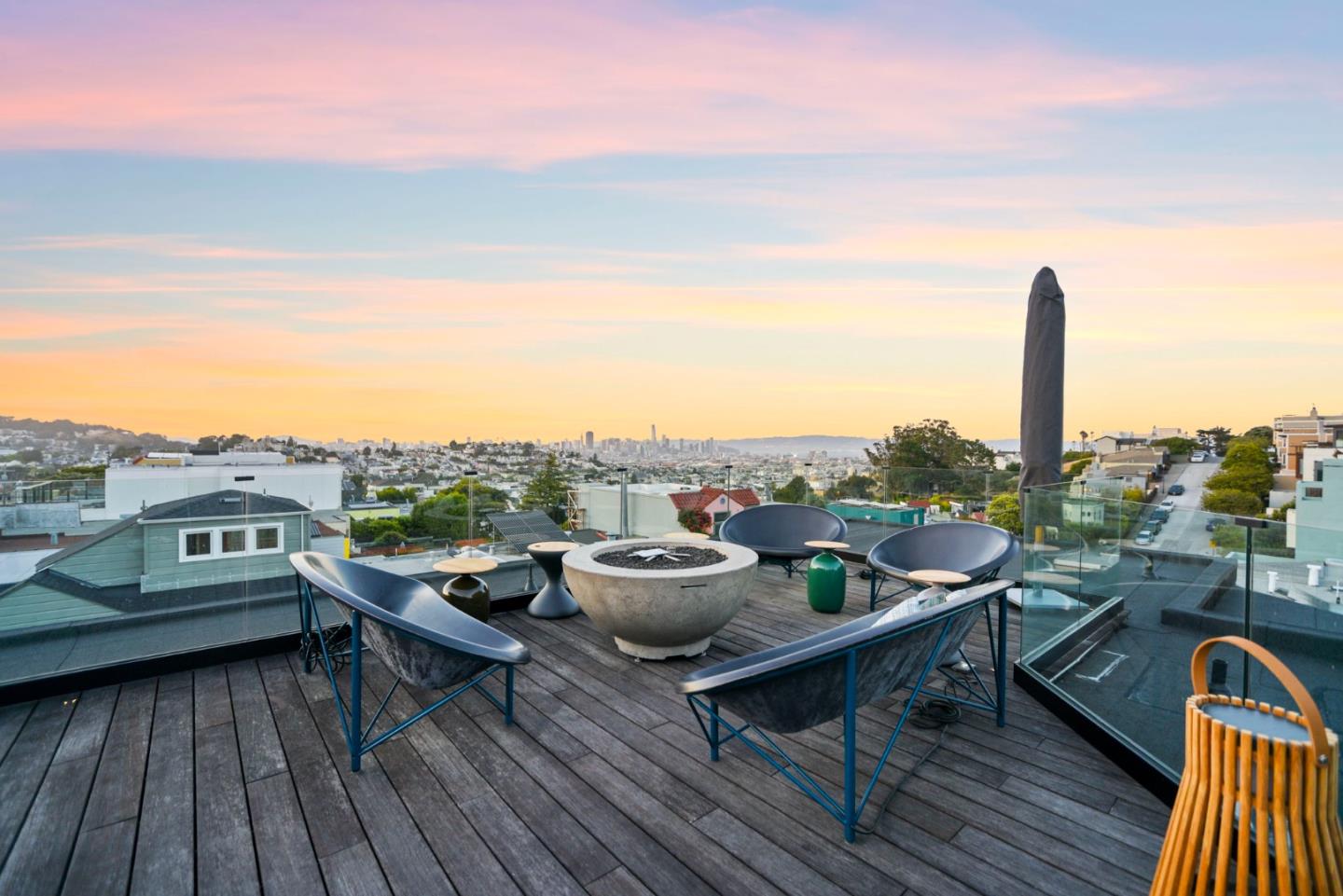 Detail Gallery Image 21 of 24 For 1501 Diamond St, San Francisco,  CA 94131 - 4 Beds | 3/2 Baths