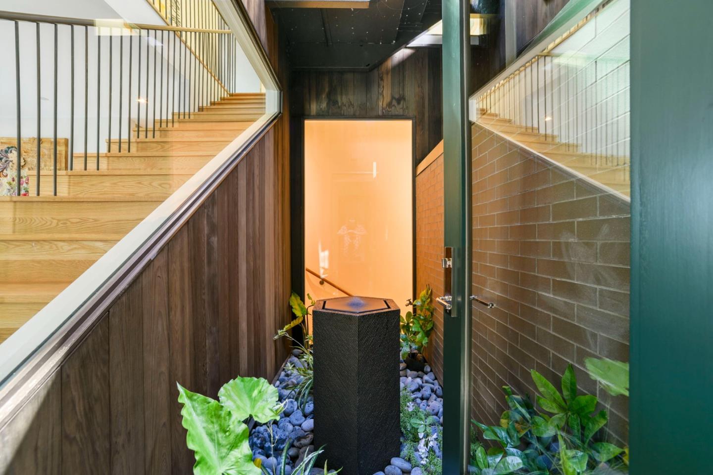Detail Gallery Image 6 of 24 For 1501 Diamond St, San Francisco,  CA 94131 - 4 Beds | 3/2 Baths
