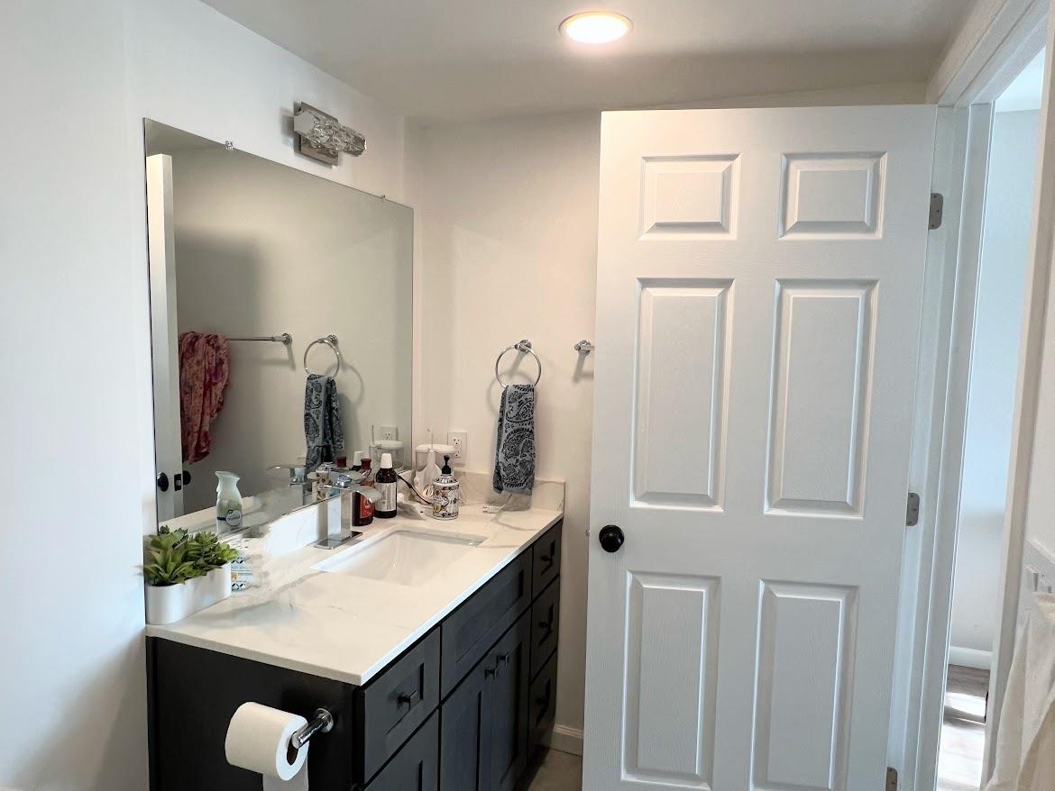 Detail Gallery Image 16 of 26 For 160 Beach Park Blvd, Foster City,  CA 94404 - 3 Beds | 2 Baths