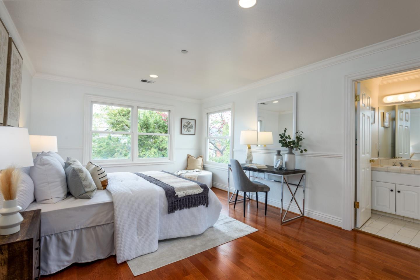 Detail Gallery Image 28 of 51 For 510 Oak Park Way, Redwood City,  CA 94062 - 6 Beds | 5/1 Baths