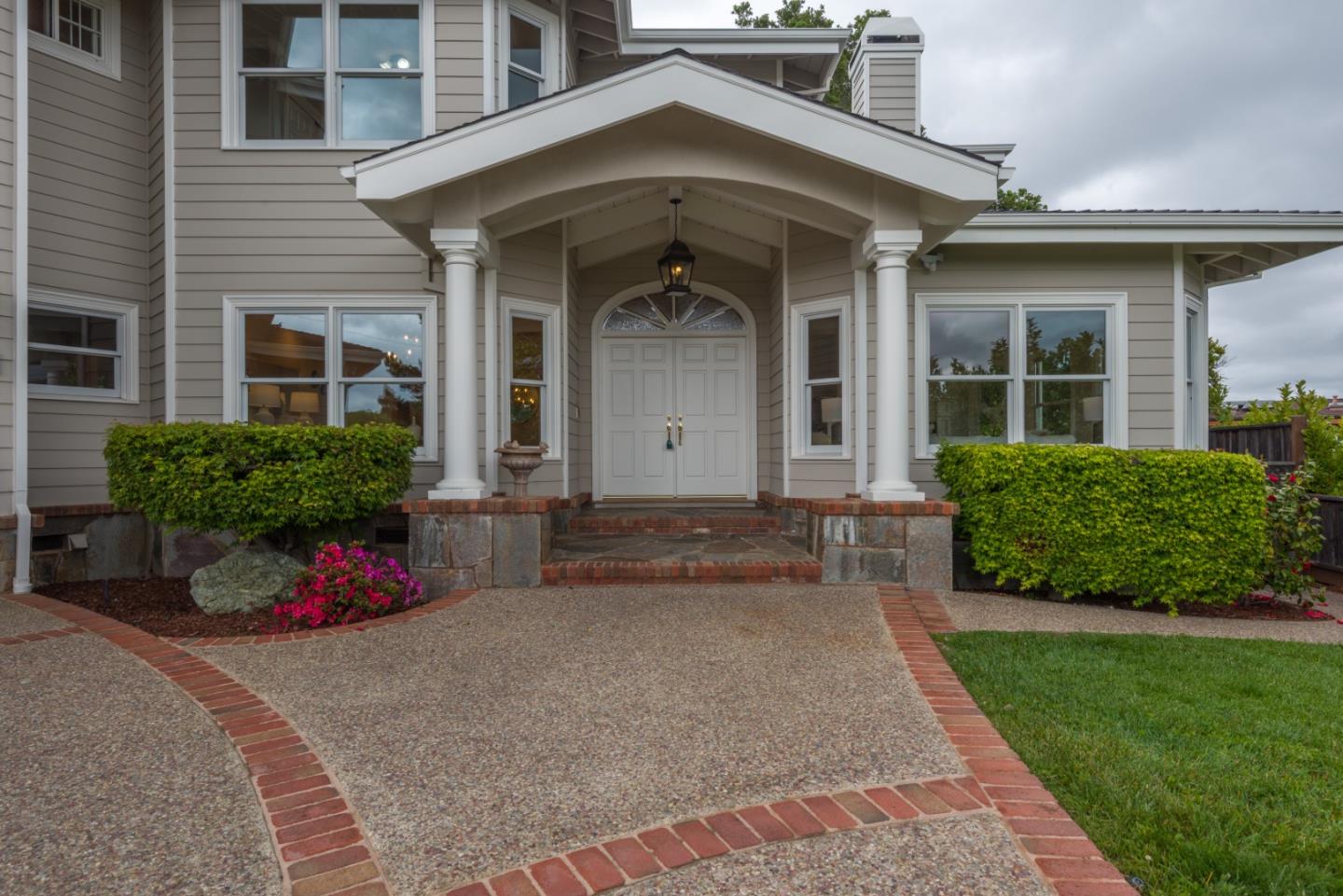 Detail Gallery Image 3 of 51 For 510 Oak Park Way, Redwood City,  CA 94062 - 6 Beds | 5/1 Baths